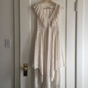 NATURAL FLOWY KNIT DRESS WITH GATHERS